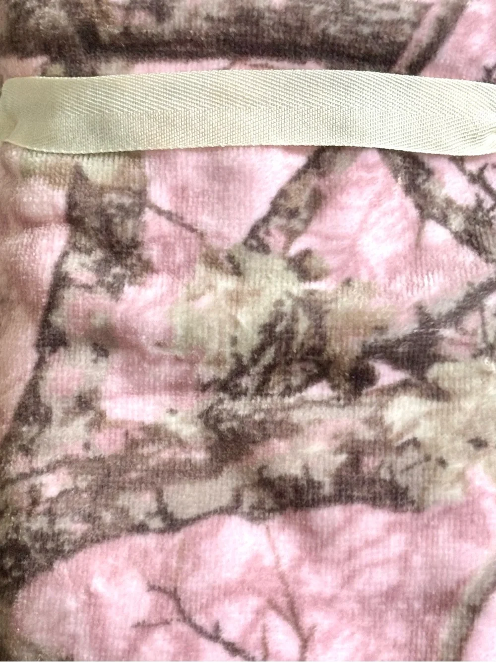 Rachel Zoe Pink Camouflage Set Of Two Bathroom Hand Towels NEW Cowgirl Cabin